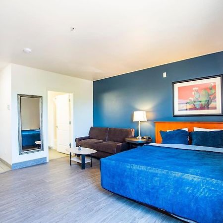 Vistas 107- Modern Studio Sleeps 3 With Style Сиера Виста Екстериор снимка