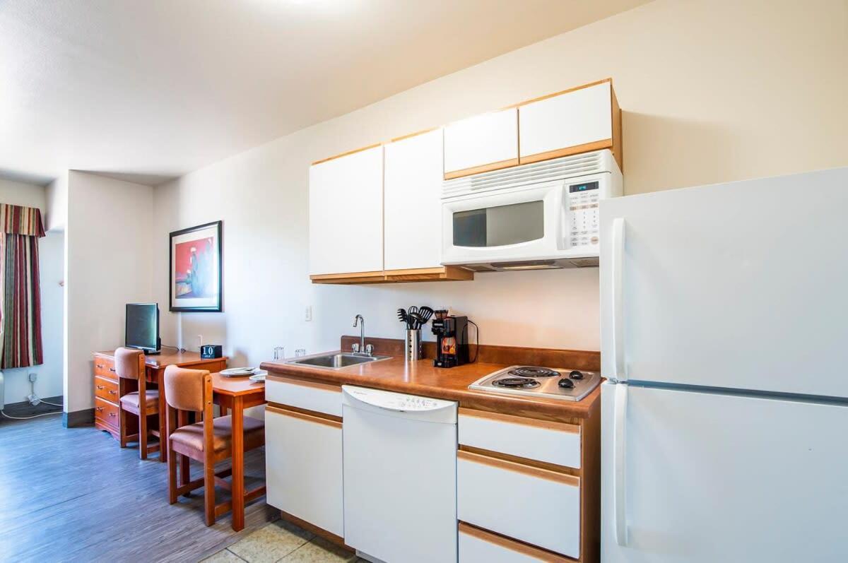 Vistas 107- Modern Studio Sleeps 3 With Style Сиера Виста Екстериор снимка